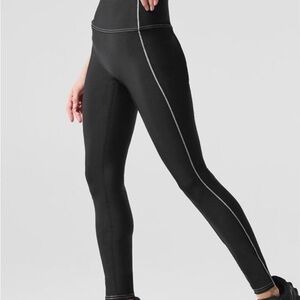 NWT ALO Yoga Redefine Legging M
